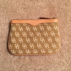 Dooney & Burke change purse w/keychain inside